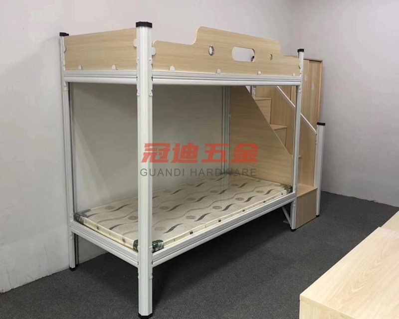 不同材質(zhì)的宿舍鐵床在保養(yǎng)方法上有何區(qū)別呢？