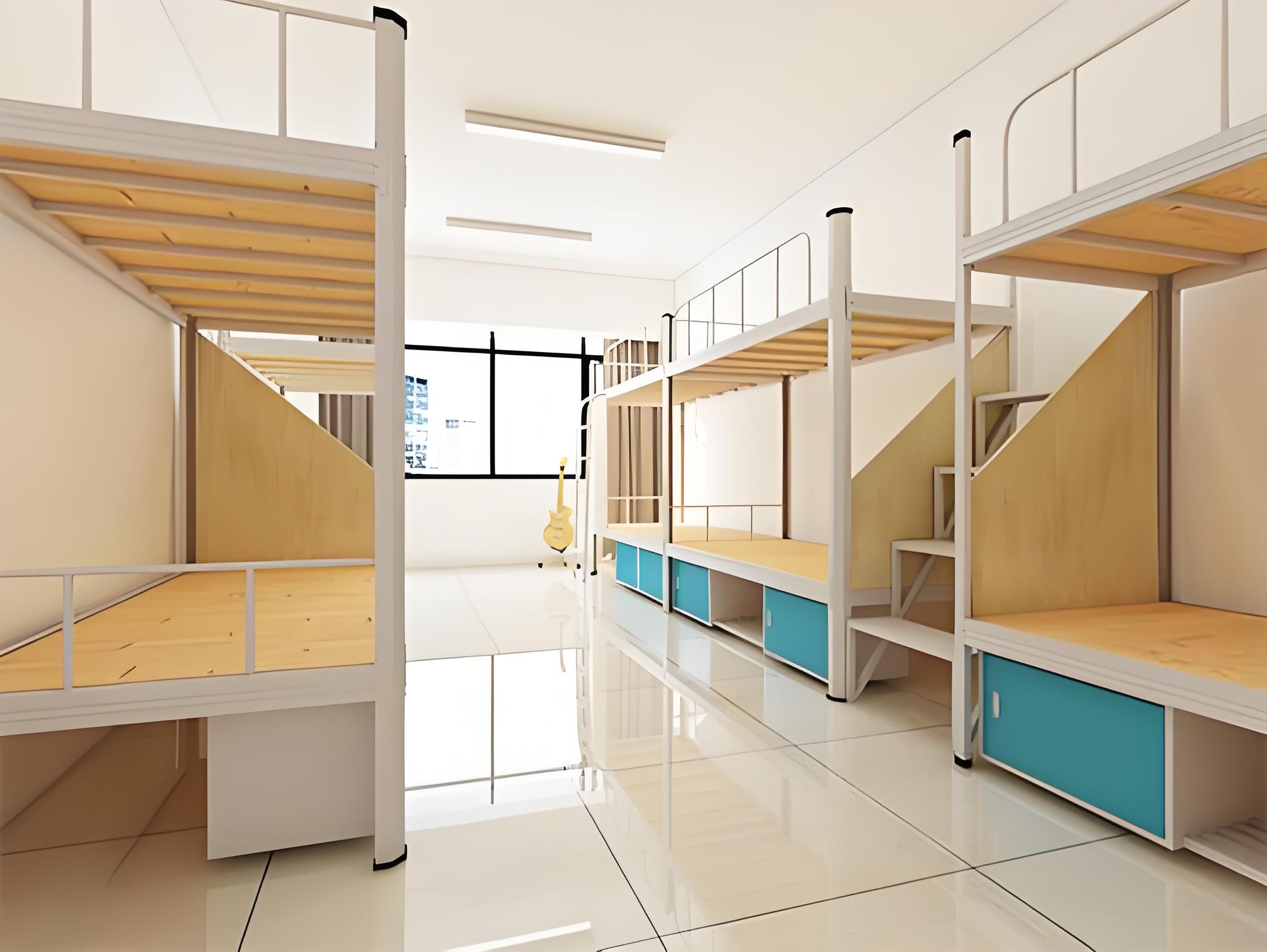 宿舍床廠家：雙層鐵床防傾倒設計如何？